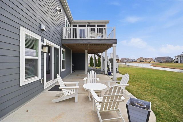 W136N6171 Weyer Farm DRIVE, Menomonee Falls, WI 53051