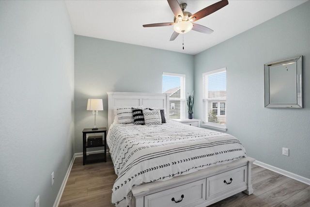 W136N6171 Weyer Farm DRIVE, Menomonee Falls, WI 53051