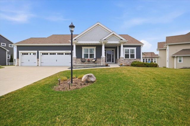 W136N6171 Weyer Farm DRIVE, Menomonee Falls, WI 53051