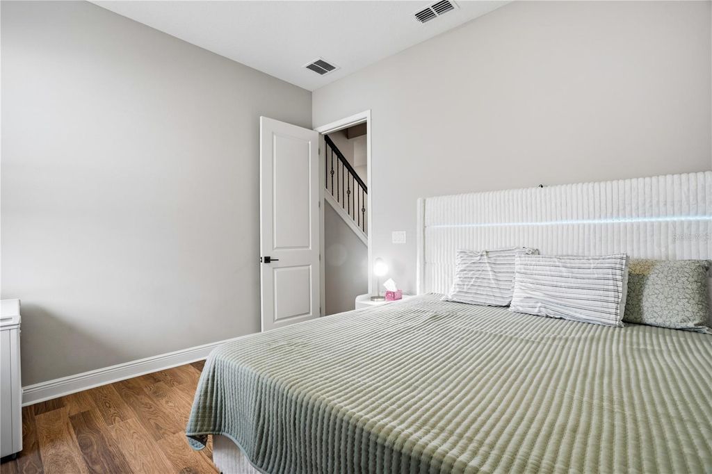 Image 15 of property listing at 10156 BALLAST DRIVE, Orlando, FL 32827