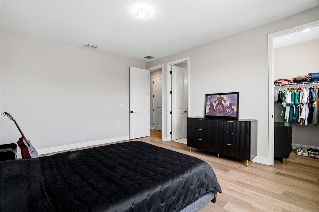 Image 35 of property listing at 10156 BALLAST DRIVE, Orlando, FL 32827