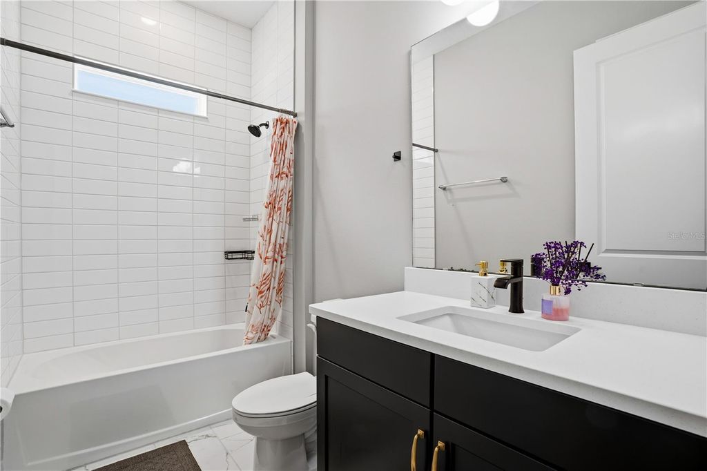 Image 10 of property listing at 10156 BALLAST DRIVE, Orlando, FL 32827