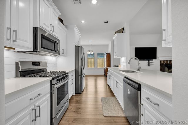 2130 E 140th Street, Bixby, OK 74008
