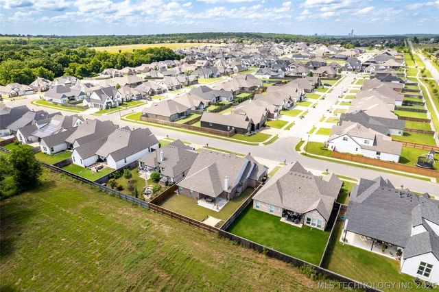 2130 E 140th Street, Bixby, OK 74008