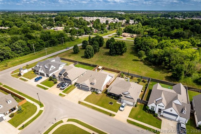 2130 E 140th Street, Bixby, OK 74008