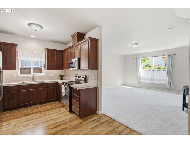 2967 25TH Ave, Forest Grove, OR 97116