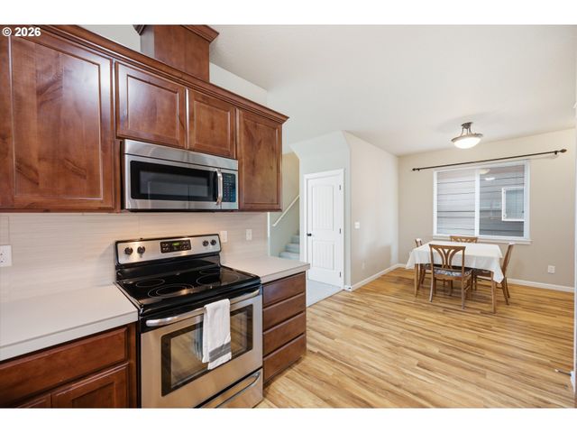 2967 25TH Ave, Forest Grove, OR 97116