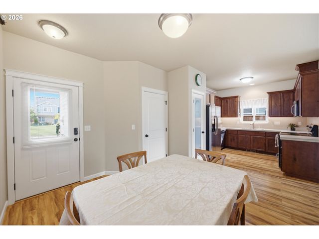 2967 25TH Ave, Forest Grove, OR 97116