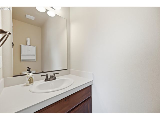 2967 25TH Ave, Forest Grove, OR 97116