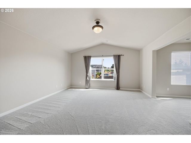 2967 25TH Ave, Forest Grove, OR 97116