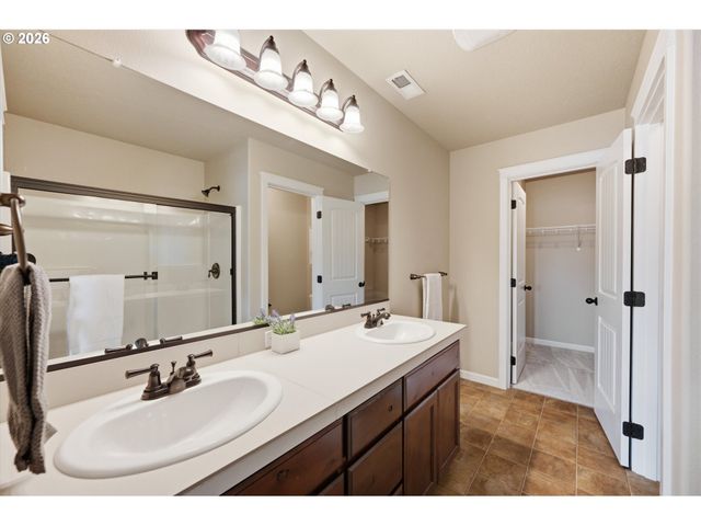 2967 25TH Ave, Forest Grove, OR 97116