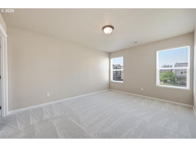 2967 25TH Ave, Forest Grove, OR 97116