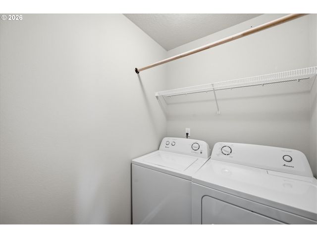 2967 25TH Ave, Forest Grove, OR 97116