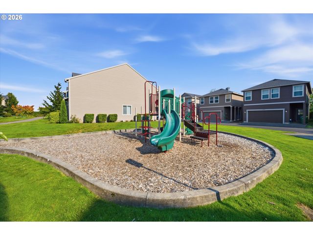 2967 25TH Ave, Forest Grove, OR 97116