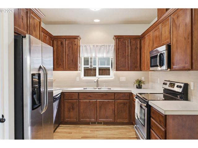 2967 25TH Ave, Forest Grove, OR 97116