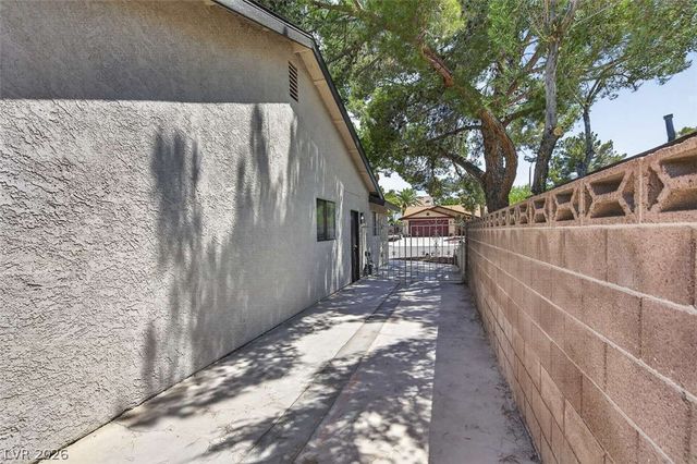 2216 Marlboro Drive, Henderson, NV 89014