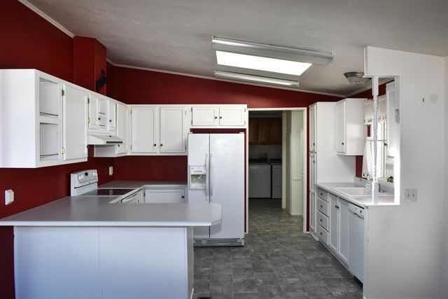 456 Whispering Willow Drive, Grants Pass, OR 97527