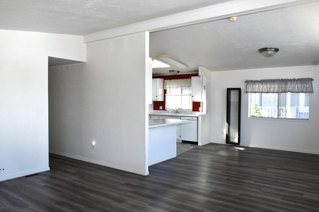 456 Whispering Willow Drive, Grants Pass, OR 97527