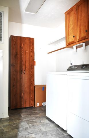 456 Whispering Willow Drive, Grants Pass, OR 97527