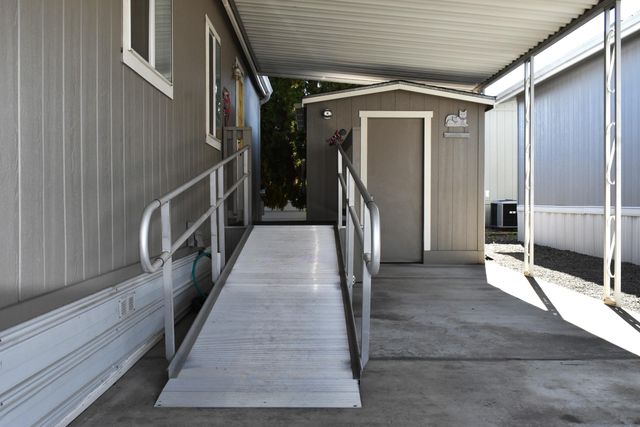 456 Whispering Willow Drive, Grants Pass, OR 97527