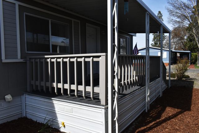 456 Whispering Willow Drive, Grants Pass, OR 97527