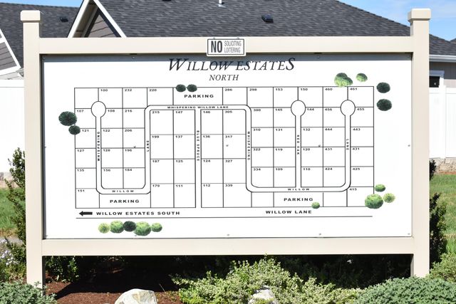 456 Whispering Willow Drive, Grants Pass, OR 97527