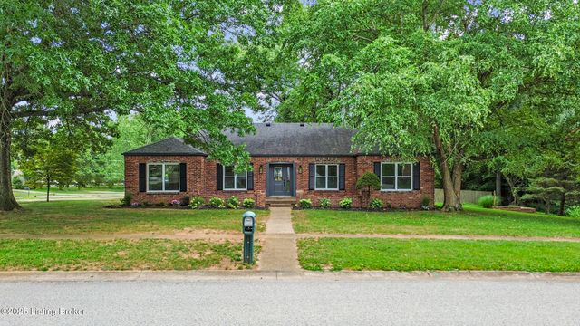 8812 Swan Hill Rd, Louisville, KY 40241