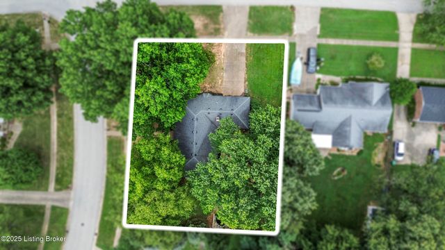 8812 Swan Hill Rd, Louisville, KY 40241