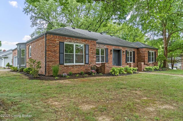 8812 Swan Hill Rd, Louisville, KY 40241