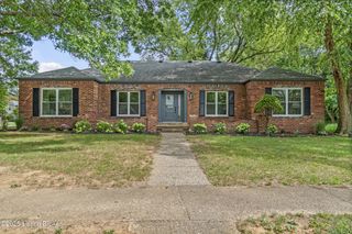 8812 Swan Hill Rd, Louisville, KY 40241