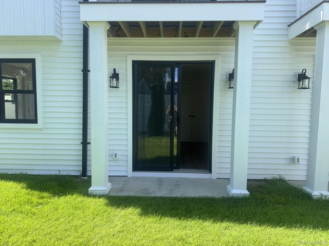 161 Union Avenue 15, Lynbrook, NY 11563