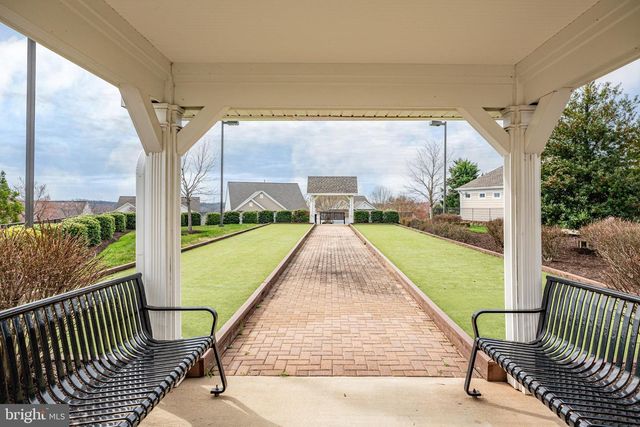 6 SUGARGROVE DR, Fredericksburg, VA 22406