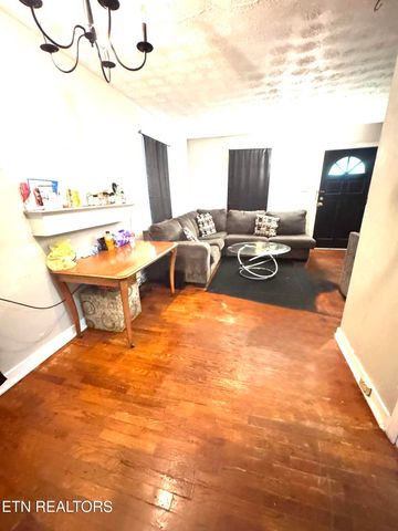 719 E Emerald Ave, Knoxville, TN 37917