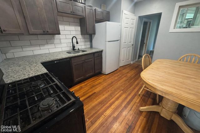 193 Livingston Avenue, Albany, NY 12210