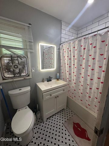 193 Livingston Avenue, Albany, NY 12210