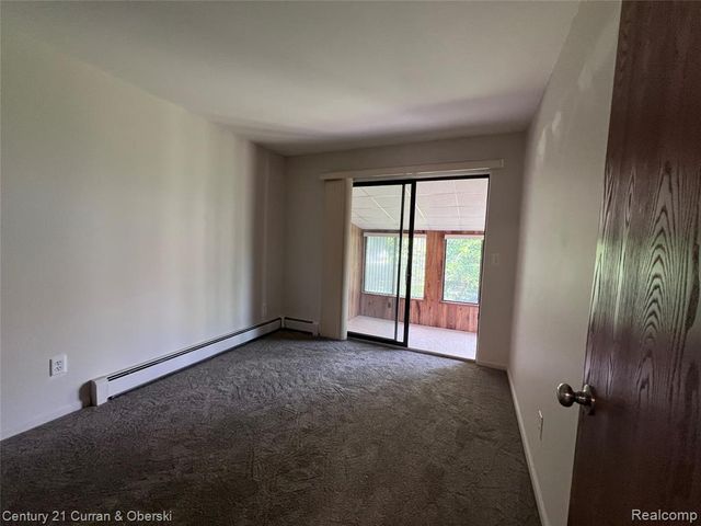61958 Ticonderoga Drive, South Lyon, MI 48178