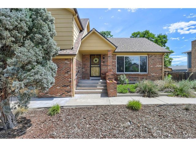 1722 S Uvalda St, Aurora, CO 80012