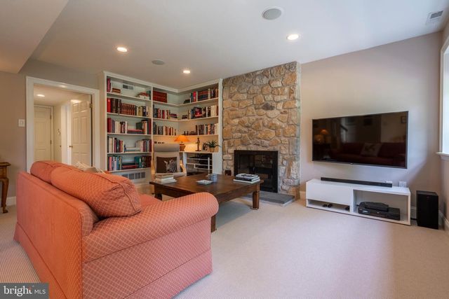890 VILLAGE CIR, Blue Bell, PA 19422