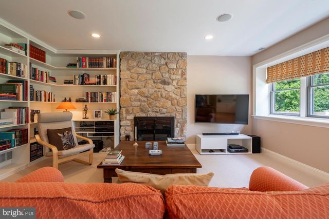 890 VILLAGE CIR, Blue Bell, PA 19422