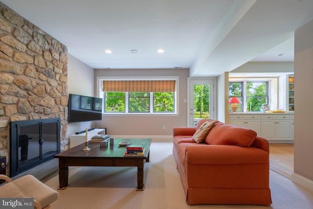 890 VILLAGE CIR, Blue Bell, PA 19422