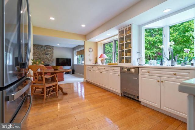 890 VILLAGE CIR, Blue Bell, PA 19422
