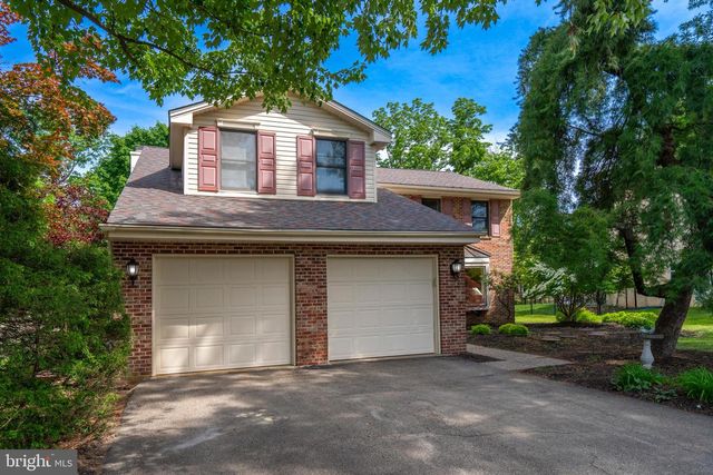 890 VILLAGE CIR, Blue Bell, PA 19422