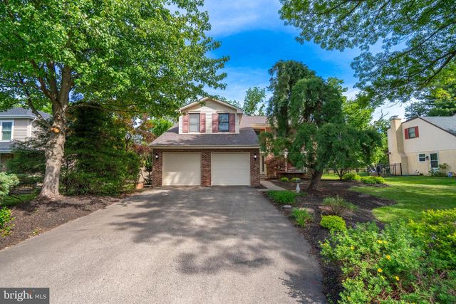 890 VILLAGE CIR, Blue Bell, PA 19422