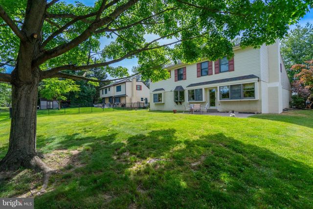 890 VILLAGE CIR, Blue Bell, PA 19422