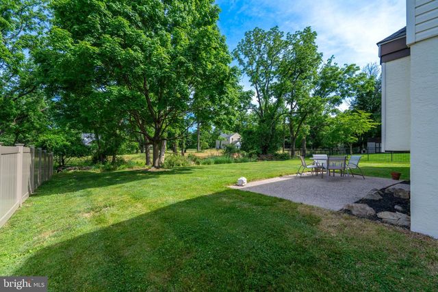 890 VILLAGE CIR, Blue Bell, PA 19422