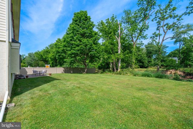 890 VILLAGE CIR, Blue Bell, PA 19422