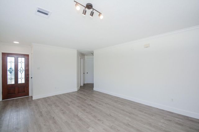 9603 Farrell Drive, Houston, TX 77070