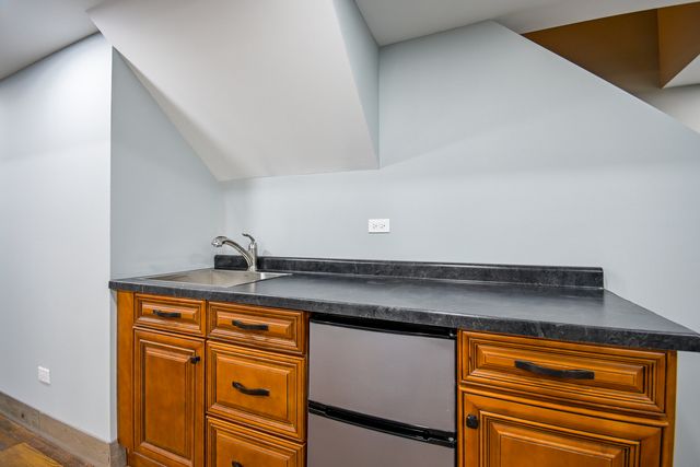 1237 E 95th Street, Chicago, IL 60628