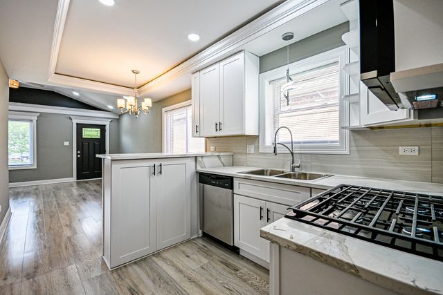 1237 E 95th Street, Chicago, IL 60628