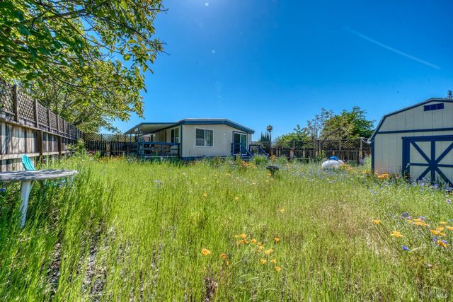 13902 Apple Ln, Clearlake Oaks, CA 95423
